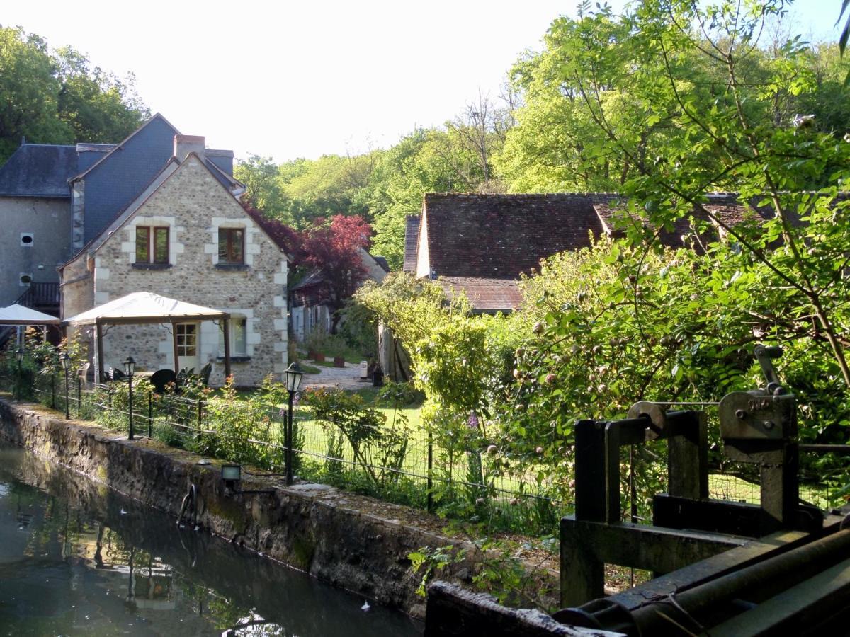 Bed and Breakfast Le Moulin De La Planche Cerelles Exteriér fotografie