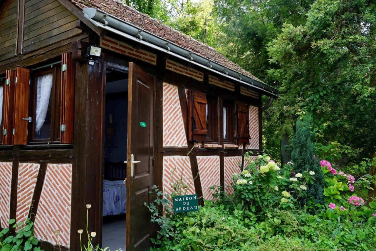 Bed and Breakfast Le Moulin De La Planche Cerelles Exteriér fotografie