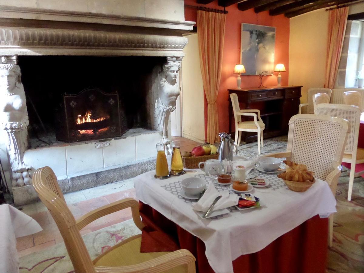 Bed and Breakfast Le Moulin De La Planche Cerelles Exteriér fotografie