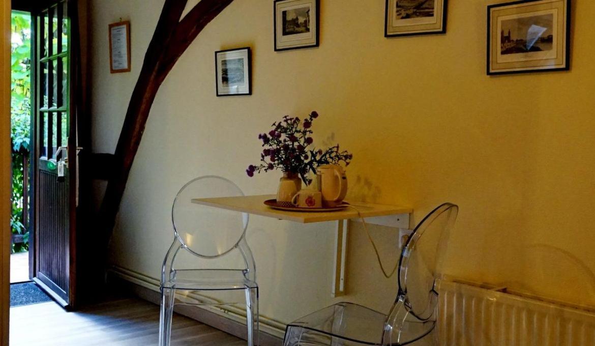 Bed and Breakfast Le Moulin De La Planche Cerelles Exteriér fotografie